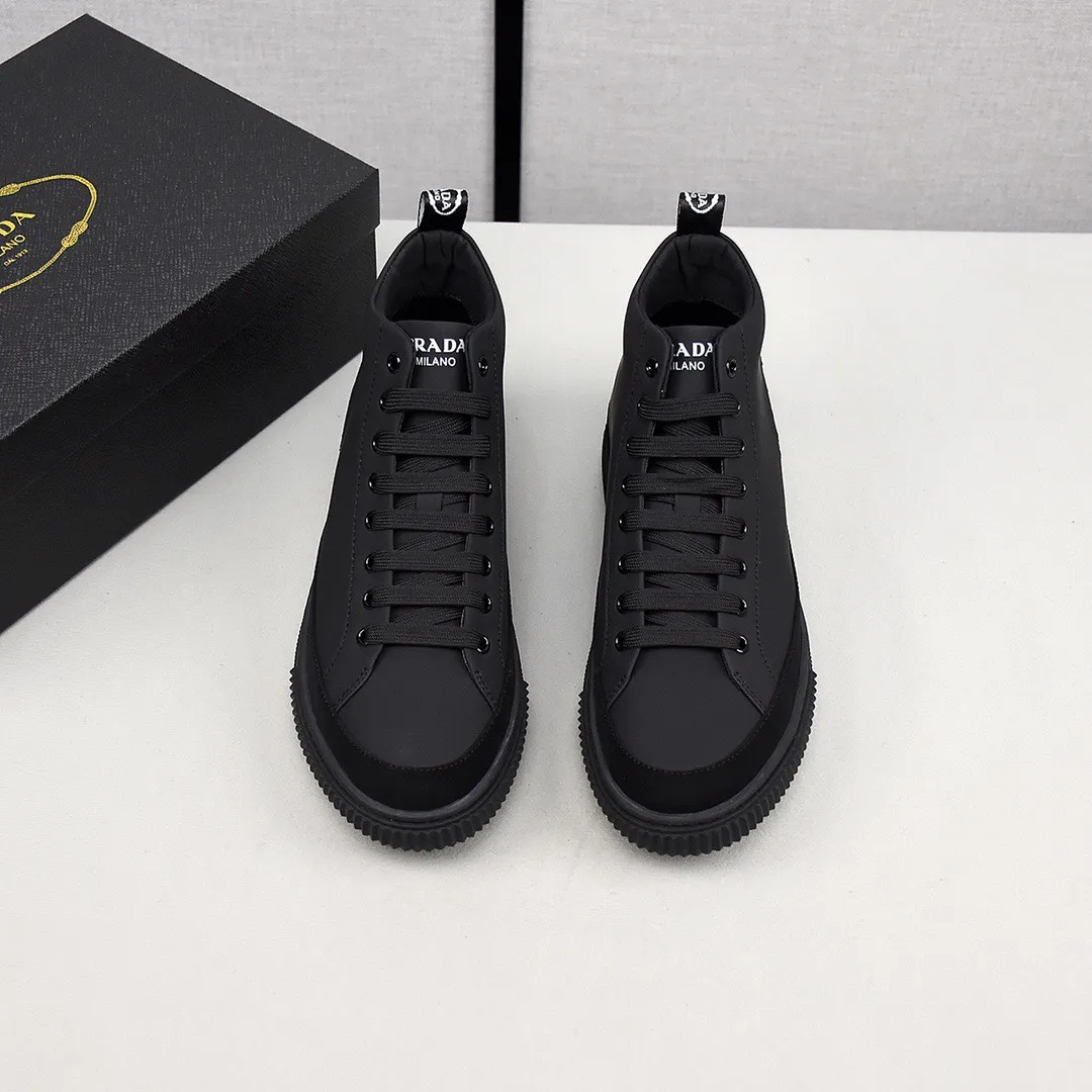PRADA [Prada] high-top sports and casual shoes. Men's shoes 💰440💰. The upper is made of cowhide, sheepskin lining, rubber outsole, comfortable on the feet, men's size 38-44, choose according to your usual wearing size.